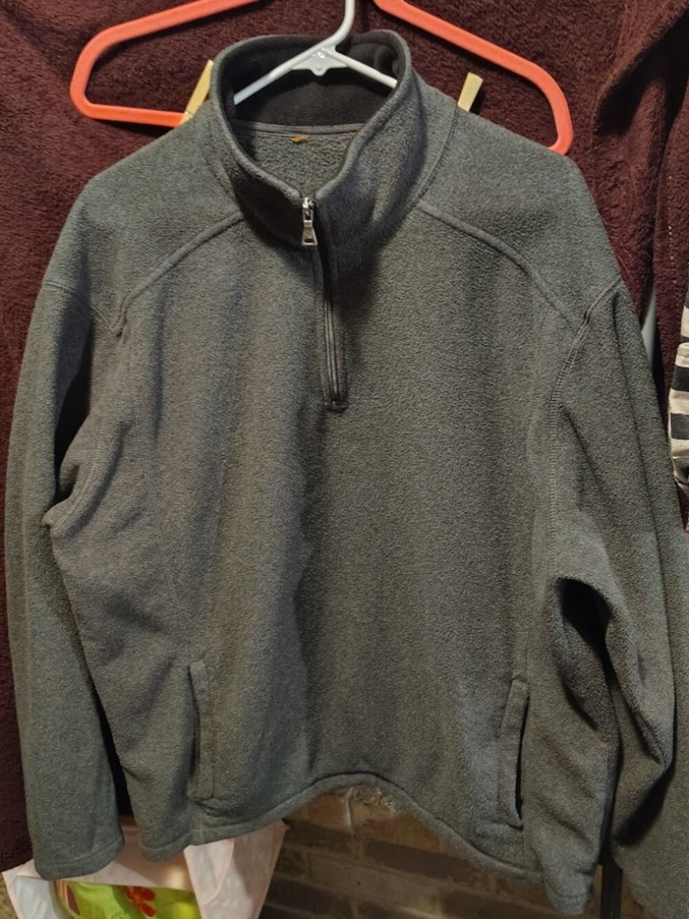 Men's Unknown Brand Pullover Fleece w/ Quarter Zip Dark Gray Size Large